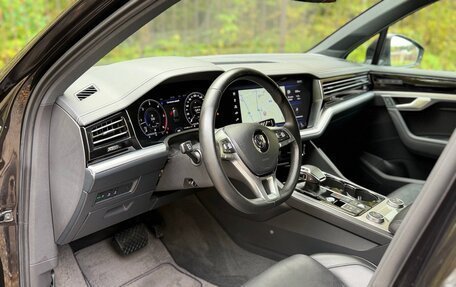 Volkswagen Touareg III, 2019 год, 4 650 000 рублей, 5 фотография