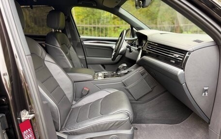 Volkswagen Touareg III, 2019 год, 4 650 000 рублей, 8 фотография