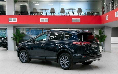 Toyota RAV4, 2019 год, 2 450 000 рублей, 4 фотография