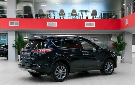 Toyota RAV4, 2019 год, 2 450 000 рублей, 2 фотография
