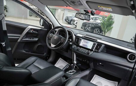 Toyota RAV4, 2019 год, 2 450 000 рублей, 5 фотография