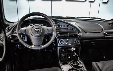 Chevrolet Niva I рестайлинг, 2019 год, 830 000 рублей, 5 фотография