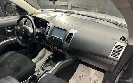Mitsubishi Outlander III рестайлинг 3, 2008 год, 1 079 000 рублей, 13 фотография