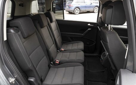 Volkswagen Touran III, 2019 год, 1 849 000 рублей, 7 фотография