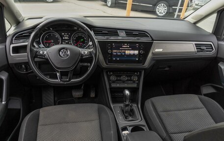 Volkswagen Touran III, 2019 год, 1 849 000 рублей, 6 фотография