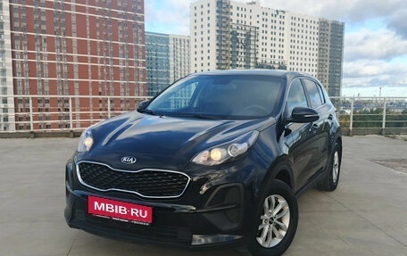 KIA Sportage IV рестайлинг, 2020 год, 2 045 000 рублей, 1 фотография