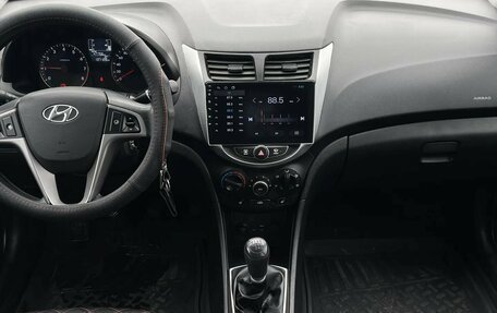 Hyundai Solaris II рестайлинг, 2014 год, 870 000 рублей, 3 фотография