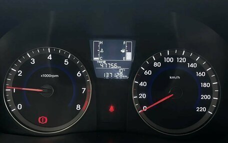 Hyundai Solaris II рестайлинг, 2014 год, 870 000 рублей, 13 фотография
