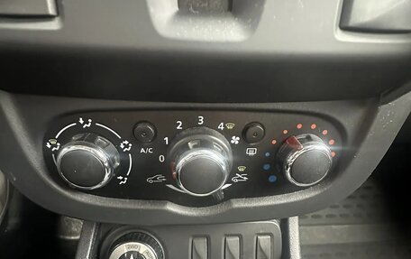 Renault Duster I рестайлинг, 2016 год, 1 170 000 рублей, 29 фотография