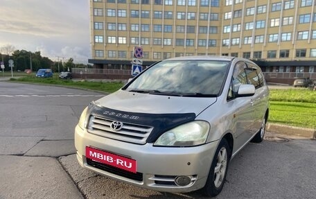 Toyota Ipsum II, 2001 год, 600 000 рублей, 2 фотография