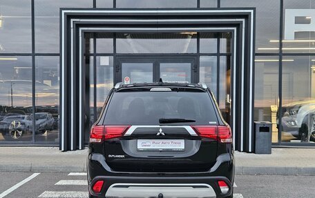 Mitsubishi Outlander III рестайлинг 3, 2021 год, 2 587 000 рублей, 5 фотография