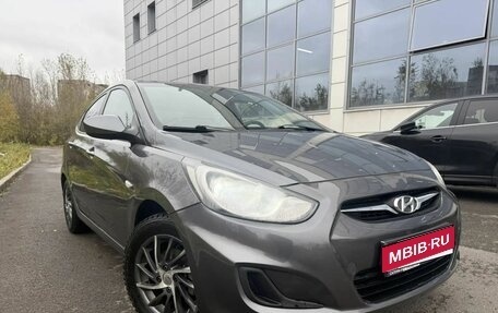 Hyundai Solaris II рестайлинг, 2013 год, 690 000 рублей, 1 фотография