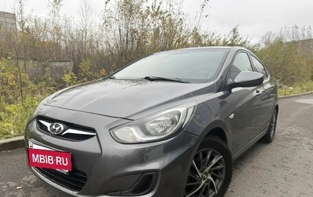 Hyundai Solaris II рестайлинг, 2013 год, 690 000 рублей, 2 фотография
