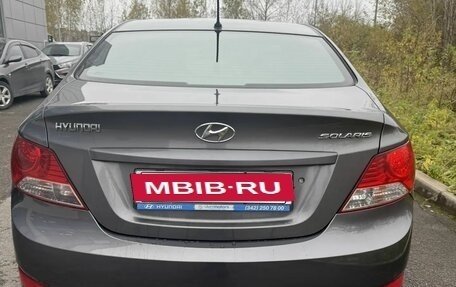 Hyundai Solaris II рестайлинг, 2013 год, 690 000 рублей, 13 фотография