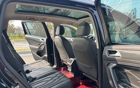 Volkswagen Tiguan II, 2022 год, 1 785 000 рублей, 10 фотография