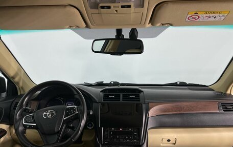 Toyota Camry, 2016 год, 1 988 000 рублей, 14 фотография
