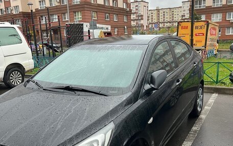 Hyundai Solaris II рестайлинг, 2014 год, 599 000 рублей, 1 фотография