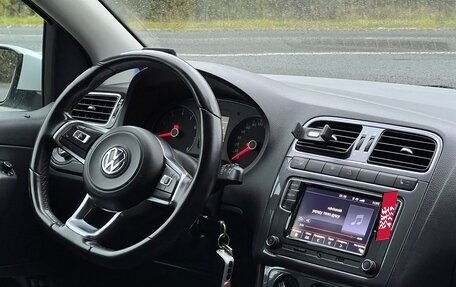 Volkswagen Polo VI (EU Market), 2018 год, 960 000 рублей, 7 фотография