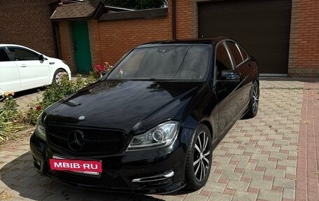 Mercedes-Benz C-Класс, 2013 год, 1 030 000 рублей, 2 фотография