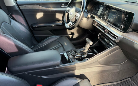 KIA K5, 2021 год, 2 420 000 рублей, 13 фотография