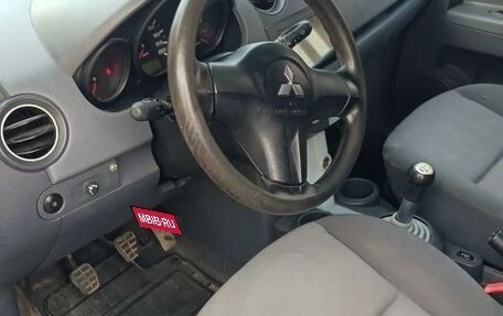Mitsubishi Colt VI рестайлинг, 2006 год, 415 000 рублей, 8 фотография
