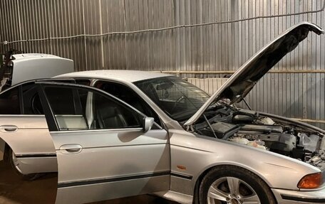 BMW 5 серия, 1999 год, 395 000 рублей, 9 фотография