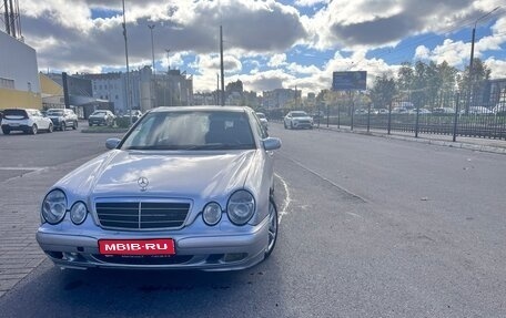 Mercedes-Benz E-Класс, 2001 год, 240 000 рублей, 1 фотография