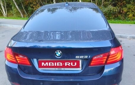 BMW 5 серия, 2010 год, 1 400 000 рублей, 2 фотография