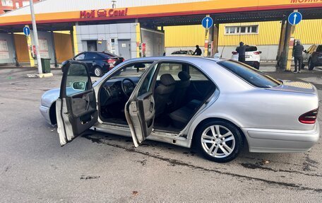 Mercedes-Benz E-Класс, 2001 год, 240 000 рублей, 8 фотография