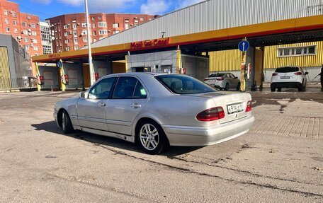 Mercedes-Benz E-Класс, 2001 год, 240 000 рублей, 3 фотография