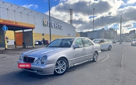 Mercedes-Benz E-Класс, 2001 год, 240 000 рублей, 2 фотография