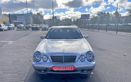 Mercedes-Benz E-Класс, 2001 год, 240 000 рублей, 7 фотография