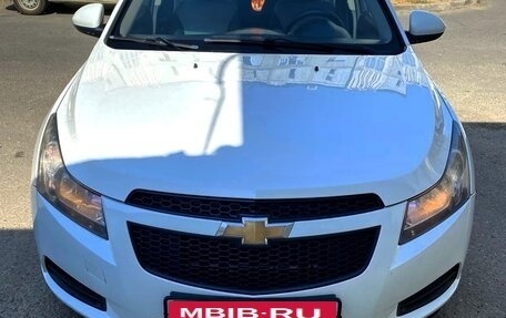 Chevrolet Cruze II, 2012 год, 600 000 рублей, 3 фотография