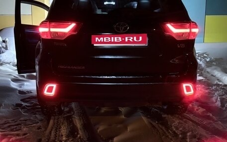 Toyota Highlander III, 2014 год, 3 100 000 рублей, 4 фотография
