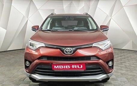 Toyota RAV4, 2017 год, 2 490 000 рублей, 7 фотография