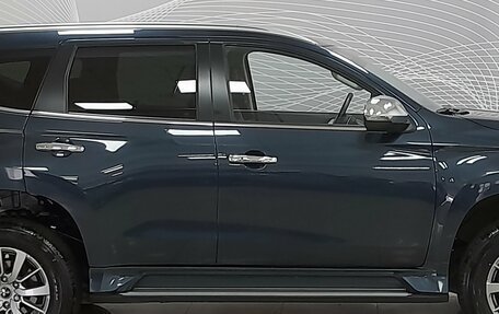 Mitsubishi Pajero Sport III рестайлинг, 2019 год, 4 200 000 рублей, 7 фотография