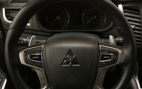 Mitsubishi Pajero Sport III рестайлинг, 2019 год, 4 200 000 рублей, 16 фотография
