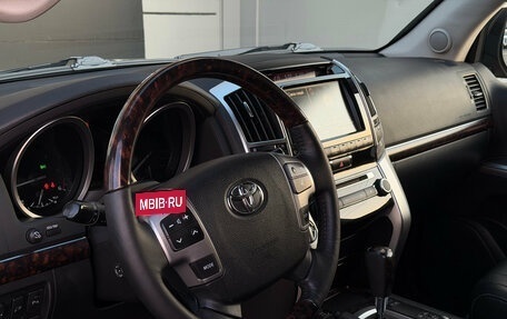 Toyota Land Cruiser 200, 2015 год, 3 747 000 рублей, 8 фотография