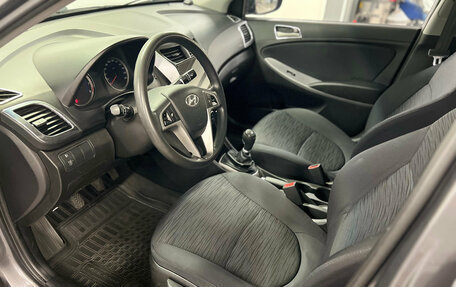 Hyundai Solaris II рестайлинг, 2015 год, 620 000 рублей, 6 фотография