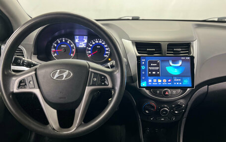 Hyundai Solaris II рестайлинг, 2015 год, 620 000 рублей, 8 фотография