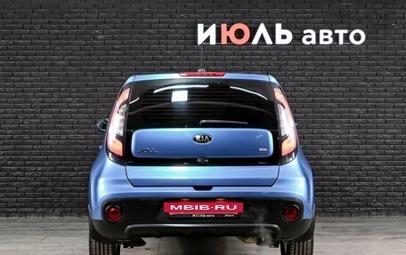 KIA Soul II рестайлинг, 2018 год, 1 730 000 рублей, 6 фотография