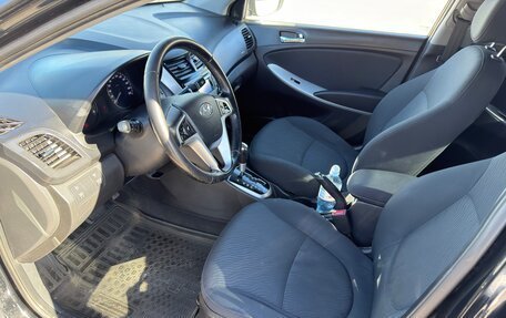Hyundai Solaris II рестайлинг, 2011 год, 750 000 рублей, 6 фотография