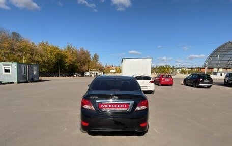 Hyundai Solaris II рестайлинг, 2011 год, 750 000 рублей, 13 фотография