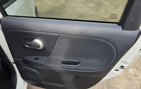 Nissan Note II рестайлинг, 2013 год, 850 000 рублей, 18 фотография