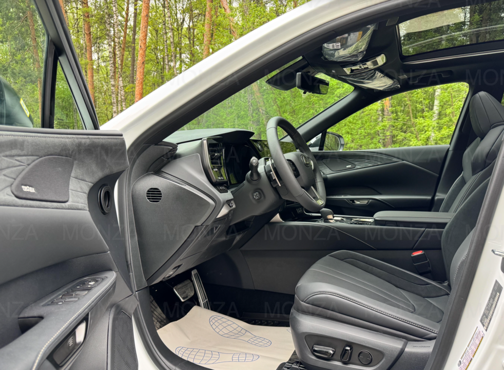 Lexus RX IV рестайлинг, 2026 год, 12 500 000 рублей, 4 фотография