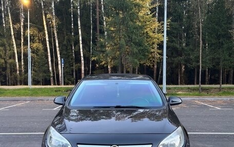 Opel Astra J, 2011 год, 710 000 рублей, 1 фотография