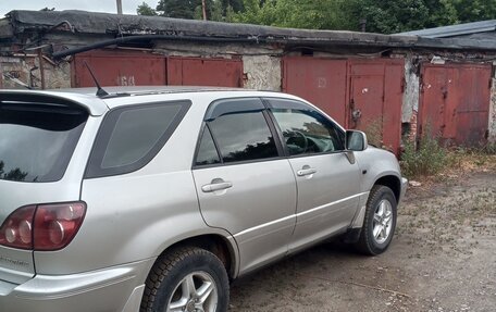 Toyota Harrier, 1999 год, 800 000 рублей, 3 фотография