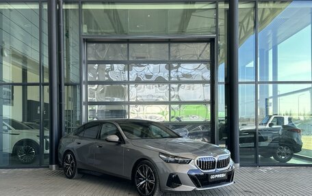BMW 5 серия, 2025 год, 8 800 000 рублей, 1 фотография