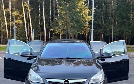 Opel Astra J, 2011 год, 710 000 рублей, 14 фотография