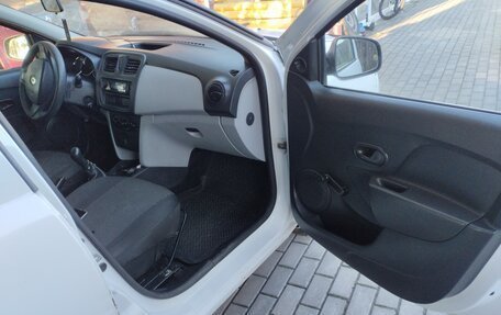 Renault Logan II, 2015 год, 346 000 рублей, 6 фотография
